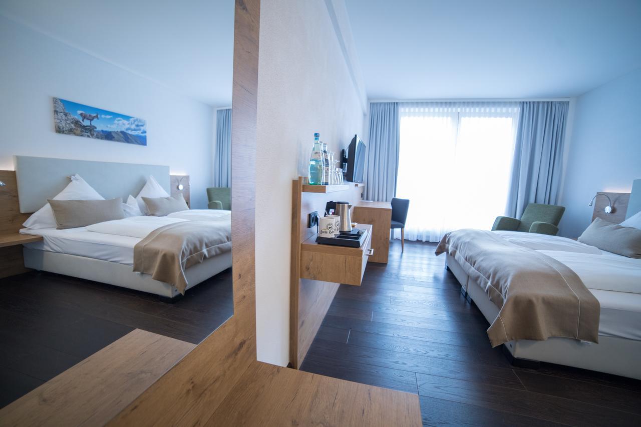 Hotel Zum Hirsch Wertingen Экстерьер фото