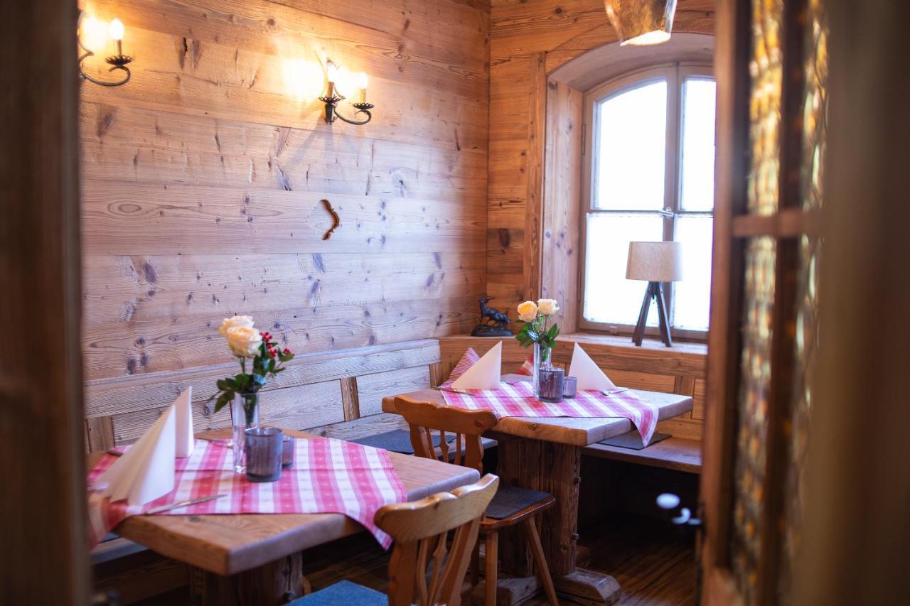 Hotel Zum Hirsch Wertingen Экстерьер фото