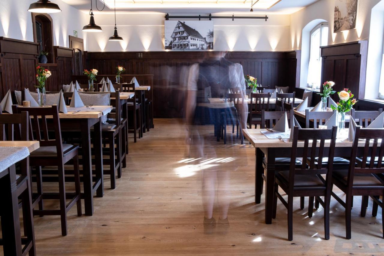 Hotel Zum Hirsch Wertingen Экстерьер фото